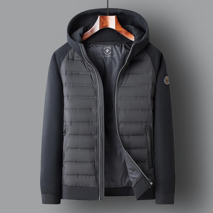 Warme Herrenjacke mit Kapuze